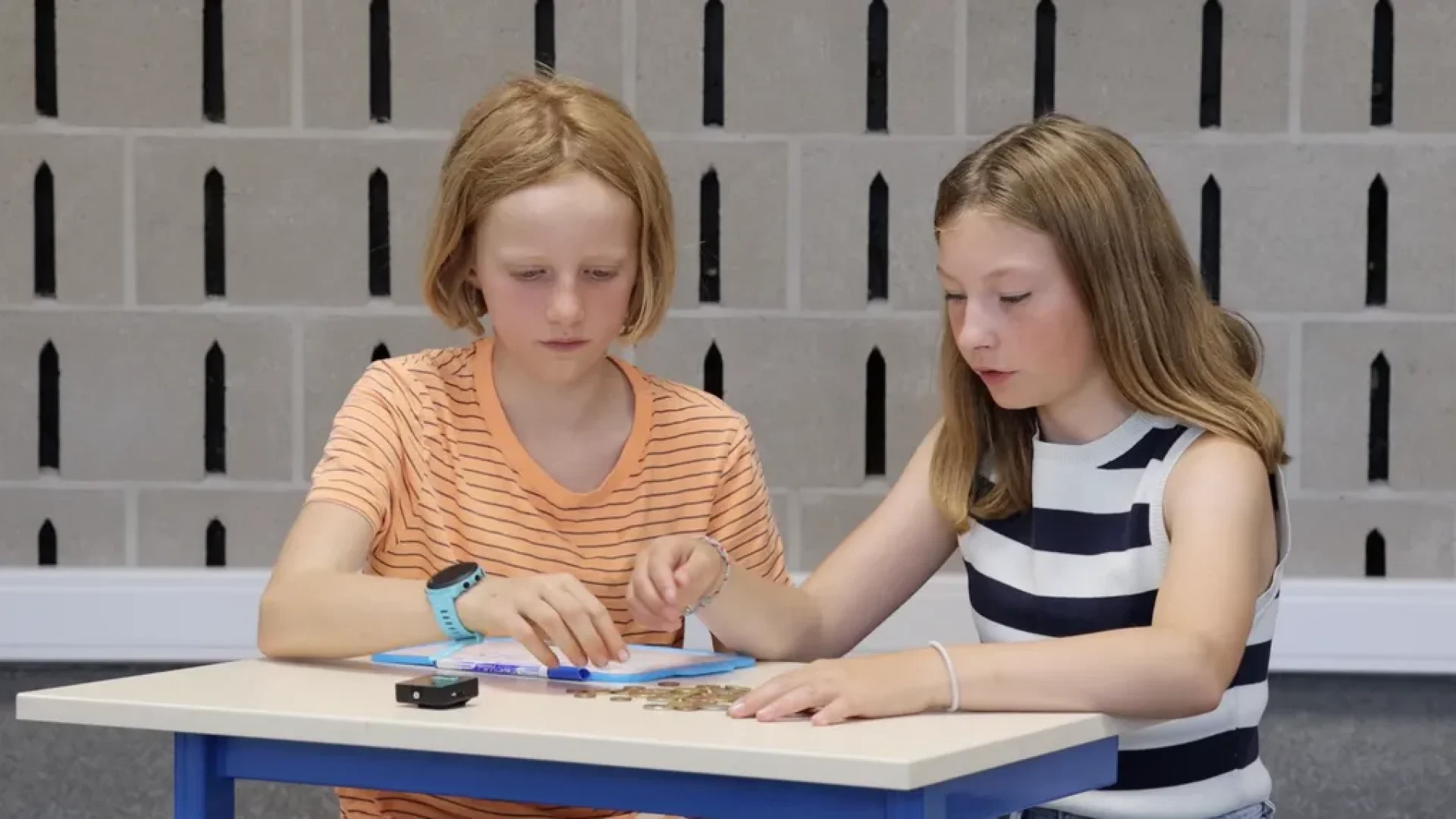 Kinderen met dyspraxie aan het oefenen
